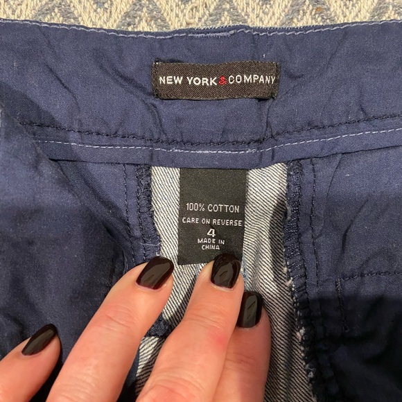 New York & Co Denim Bermuda Shorts Size 4 - Picture 3 of 7